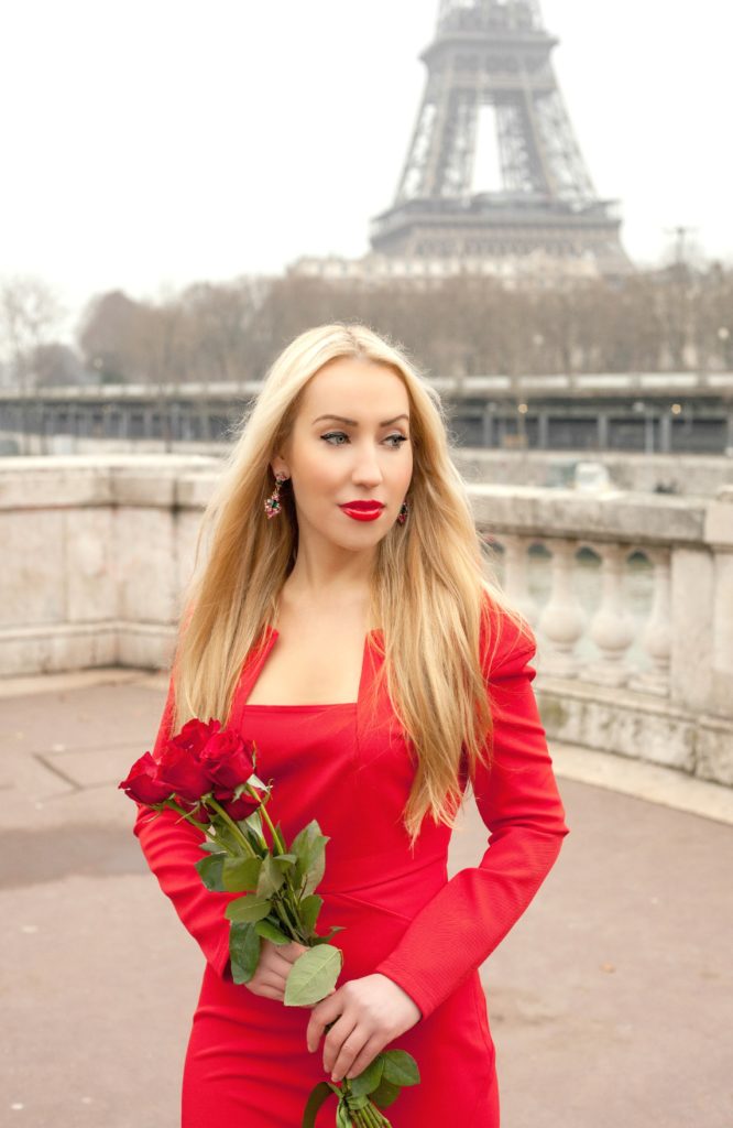 Red Roses with Red Dress,Zac Posen,Red Dress and Eiffel Tower,Eiffel Tower and Roses,Red Dress Paris,Zac Posen Dress,Red Dress,Red Lips And Roses,Zac Posen Dress Paris,Flowers Paris Shoot,Roses Paris,Parisian Winter Tales