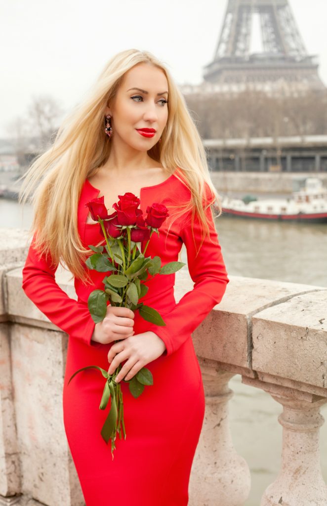 Red Roses with Red Dress,Zac Posen,Red Dress and Eiffel Tower,Eiffel Tower and Roses,Red Dress Paris,Zac Posen Dress,Red Dress,Red Lips And Roses,Zac Posen Dress Paris,Flowers Paris Shoot,Roses Paris,Zac Posen Red Dress,Parisian Winter Tales