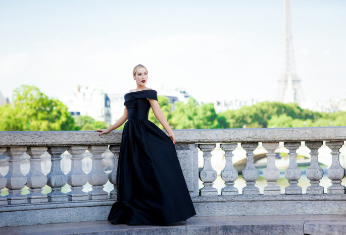 Reem Acra strapless dress,Reem acra gown, Reem Acra dress,What to wear for Holidays 2016,what to wear for New Years black-tie,NYE gown,open shoulders gown,off shoulder gown,Black gown,New Year look inspiration,NYE in Paris,holidays 2016 in Paris,Reem Acra for NYE,Make up for New Years,Magic In the Air