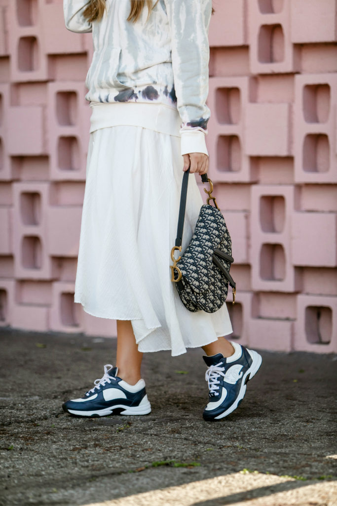dior monogram saddle bag,dior saddle bag,chloe aviator sunglasses,Chanel sneakers with dior bag,chanel sneakers,how to wear shell hair clips 2019,how to wear sneakers with skirt 2019